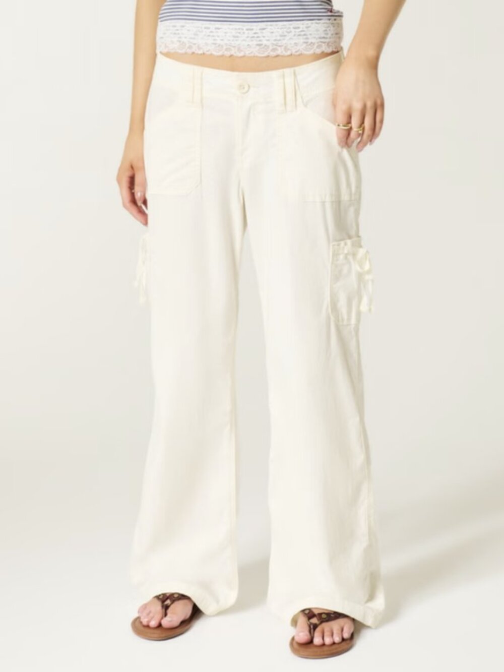 ✰ Hollister Cloud White Low-Rise Lace Trim Baggy Pants ✰